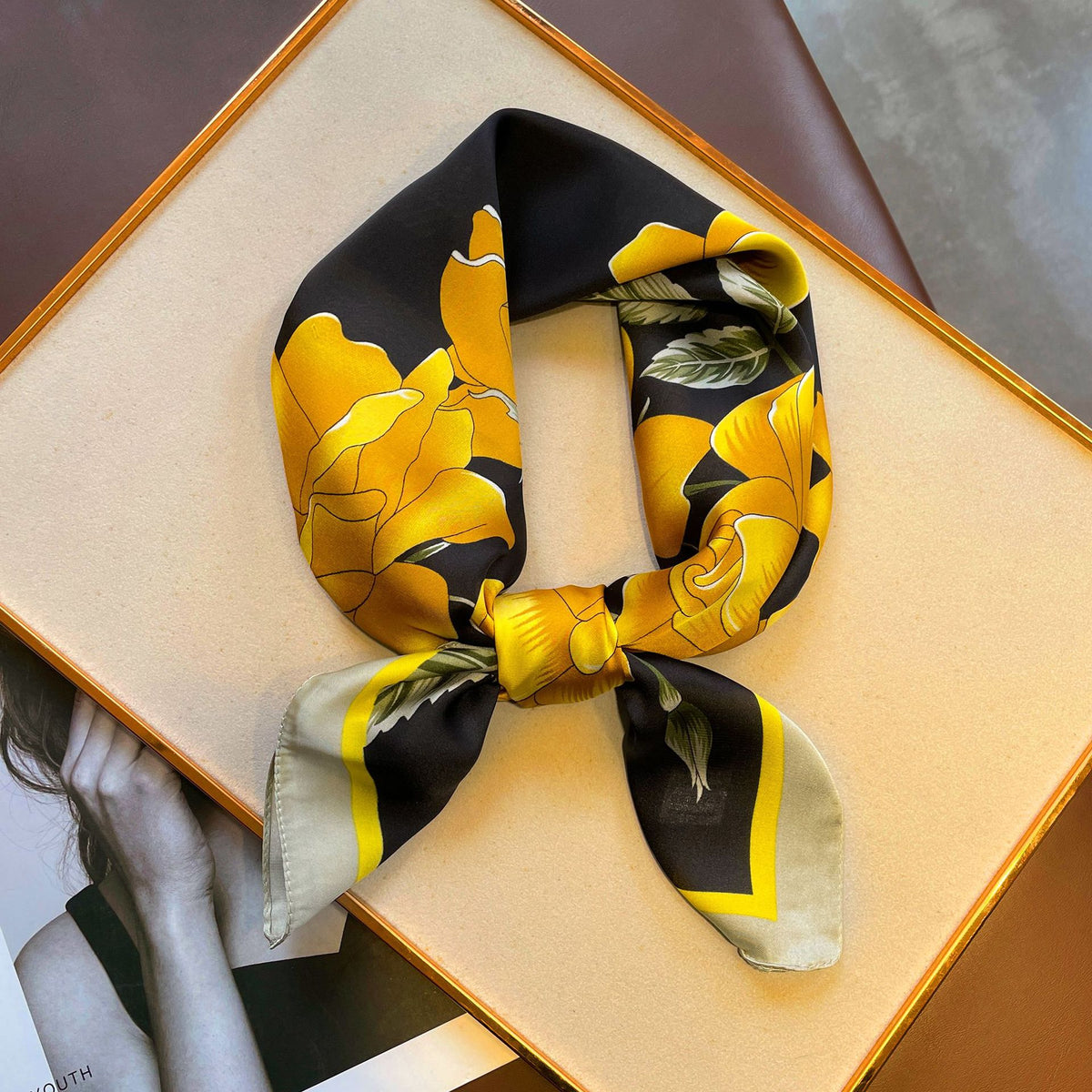 Women's Silk-Feel Square Scarf