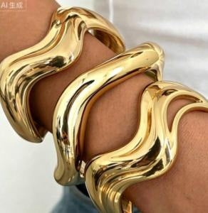Irregular Wave Open Bangle Bracelet