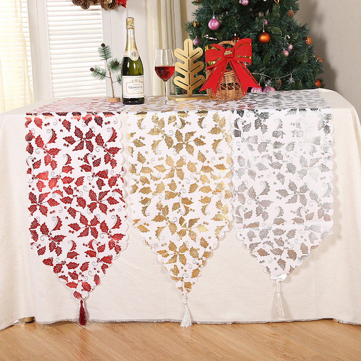Christmas Leaf Table Runner