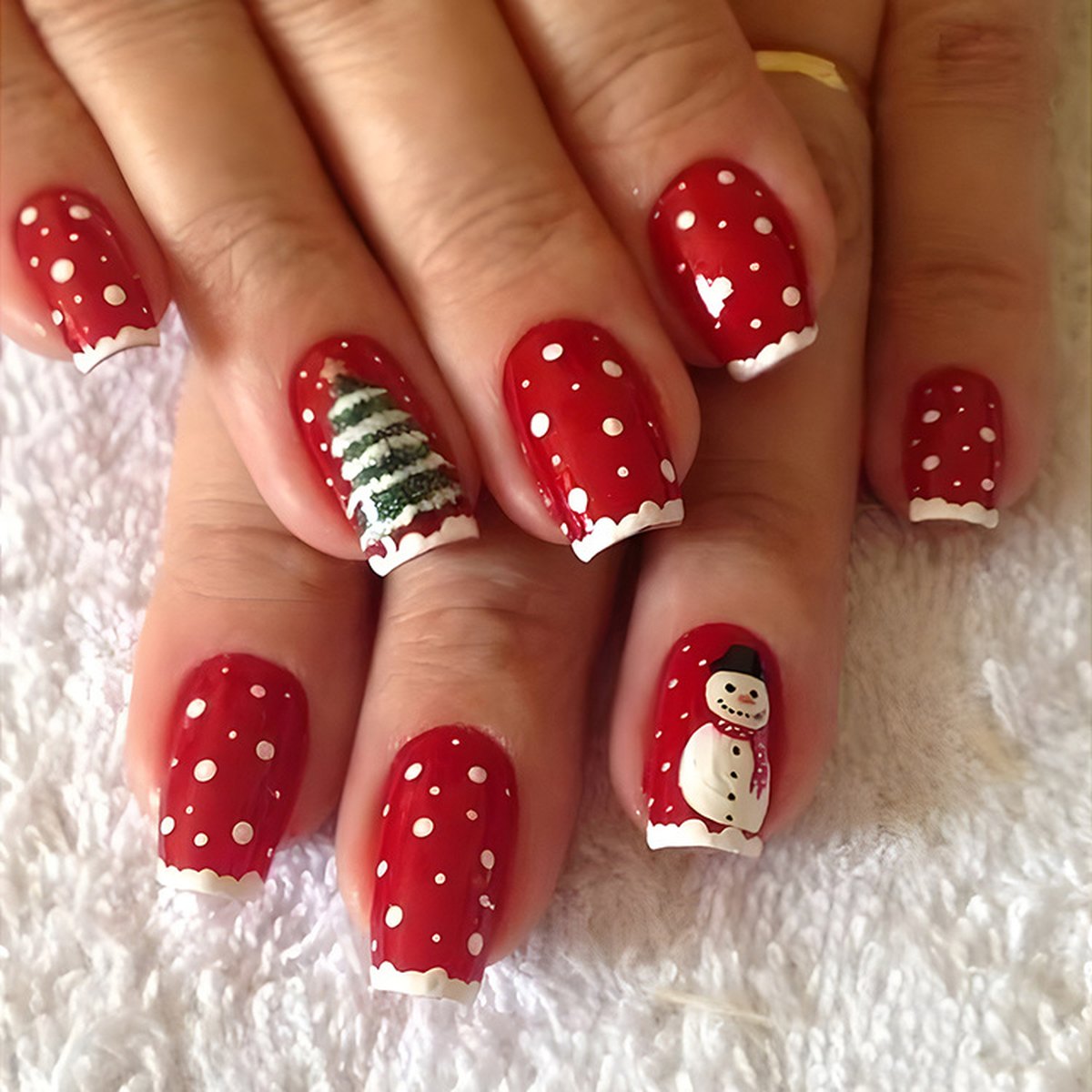 Christmas Press-On Nails (24 pcs)