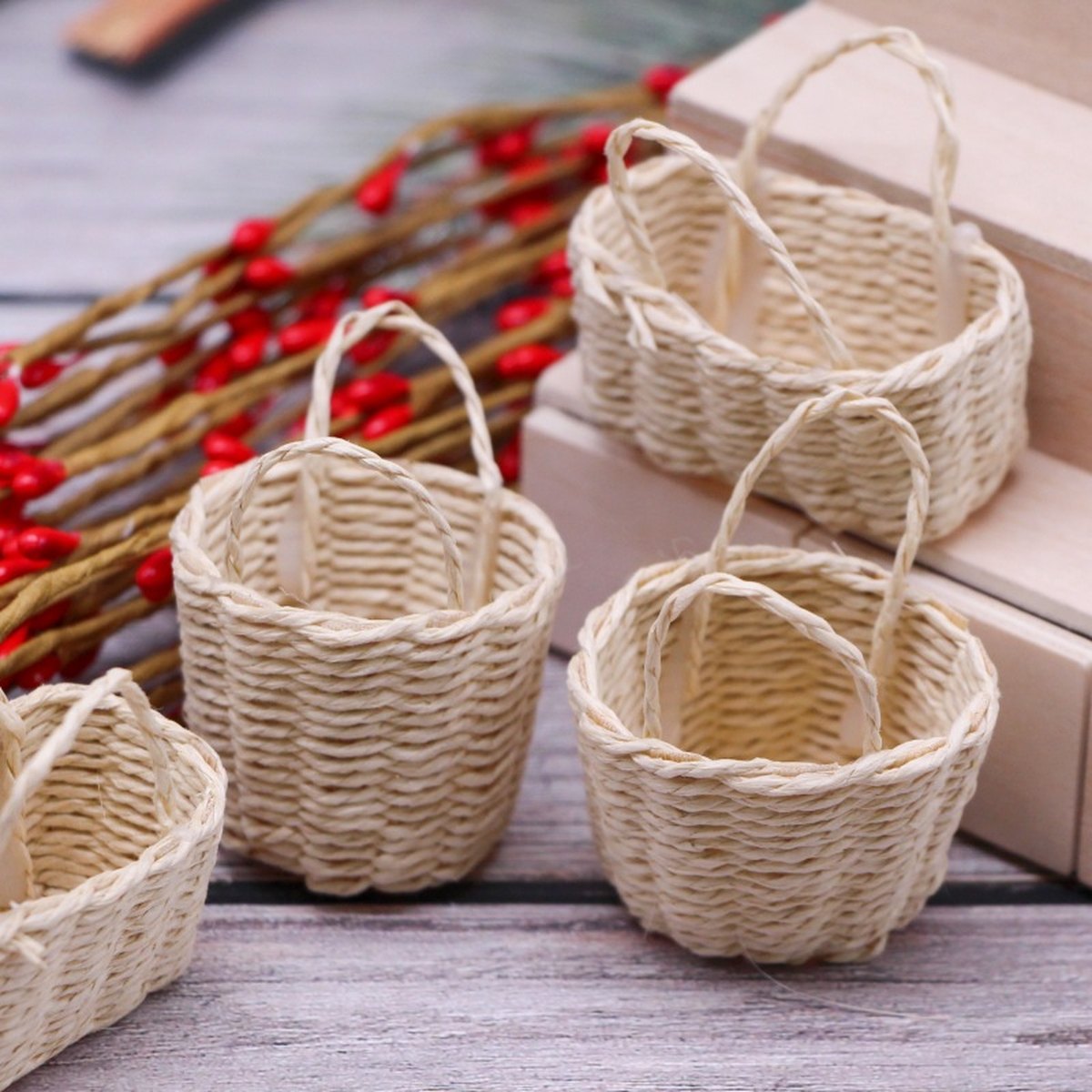 Dollhouse Mini Raffia Hand-held Flower Basket