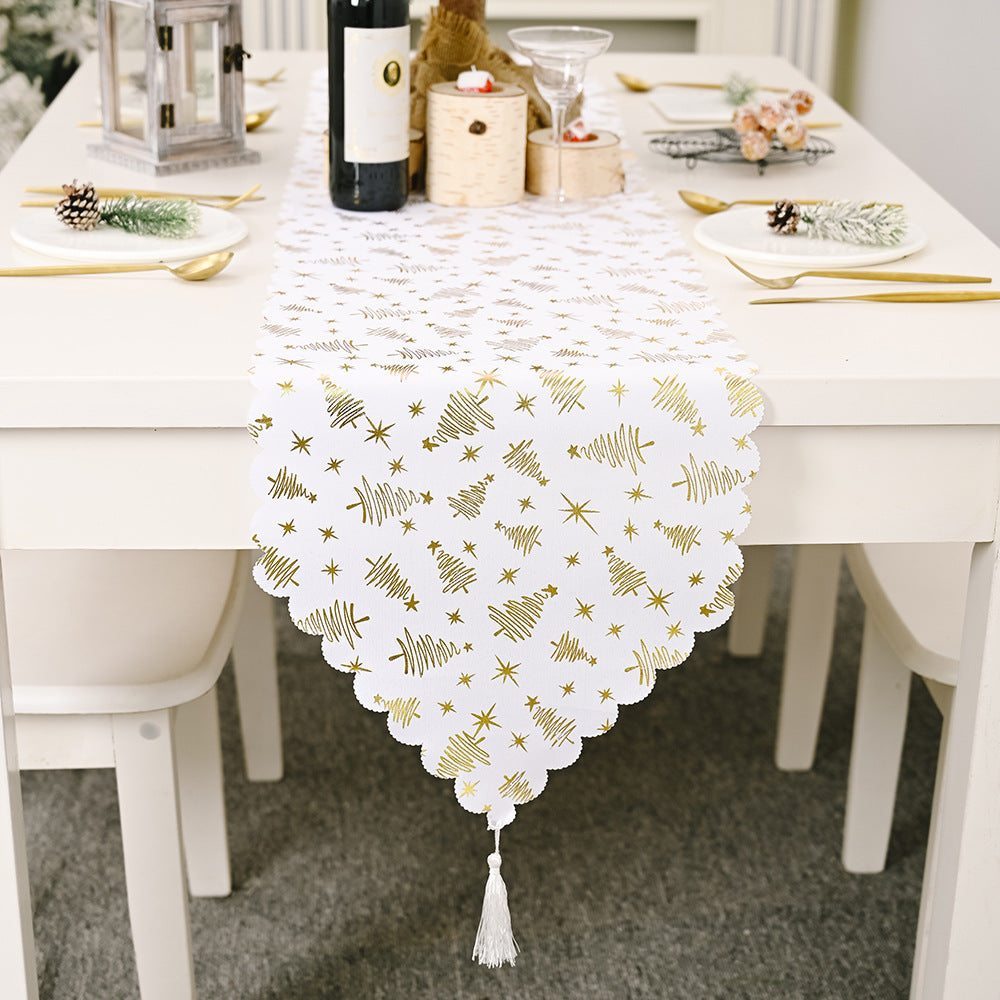 Christmas Leaf Table Runner