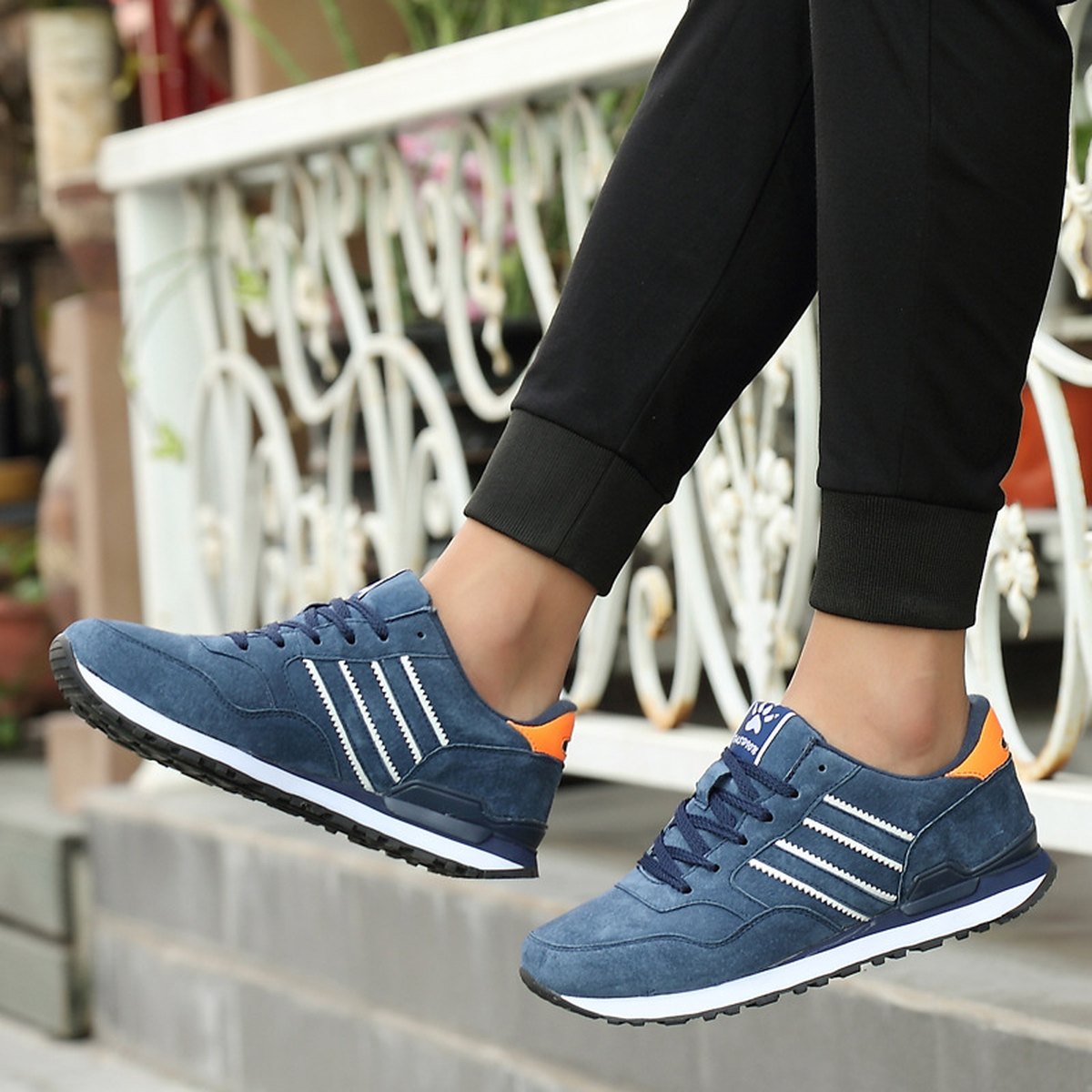 Men's Casual Leather Sneakers