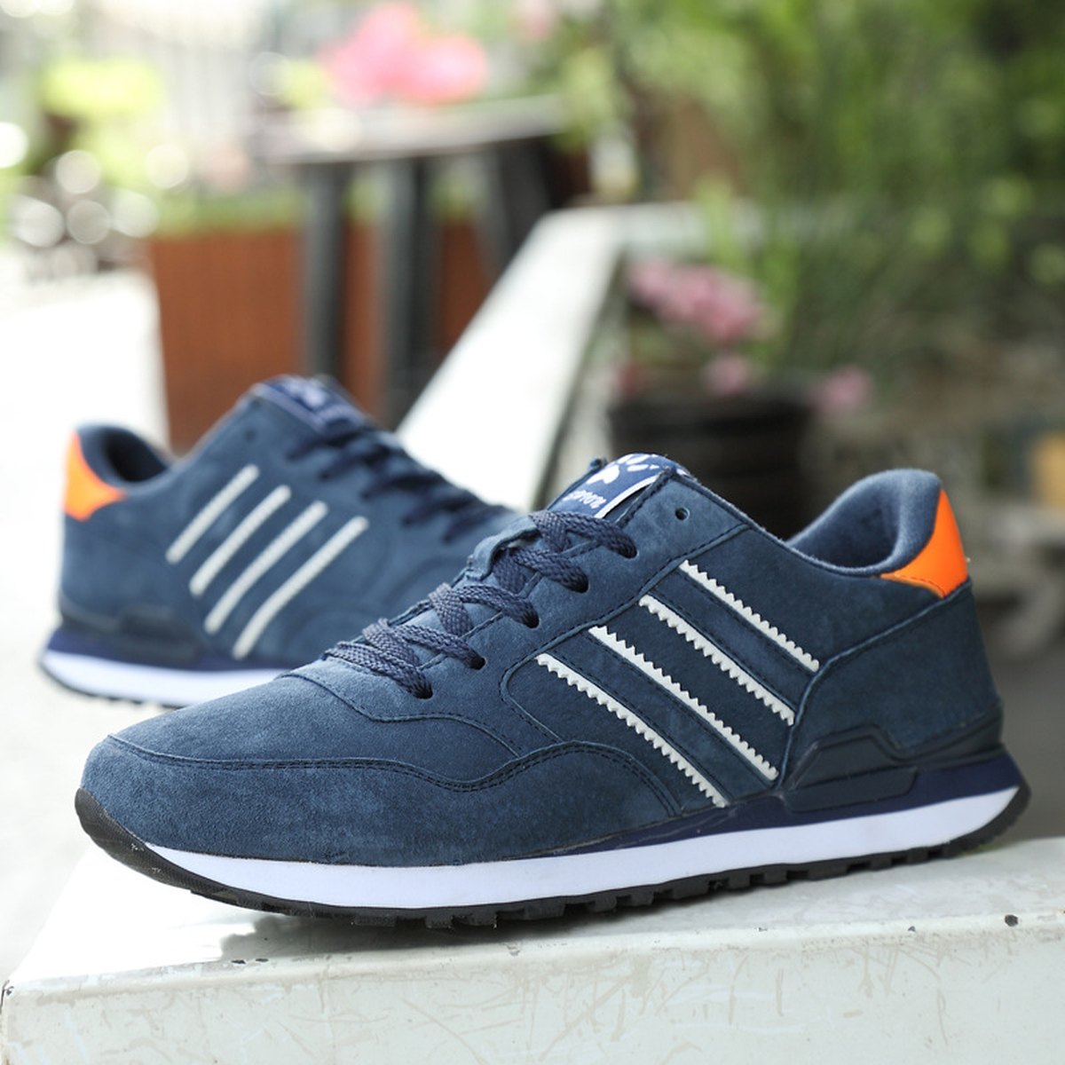 Men's Casual Leather Sneakers