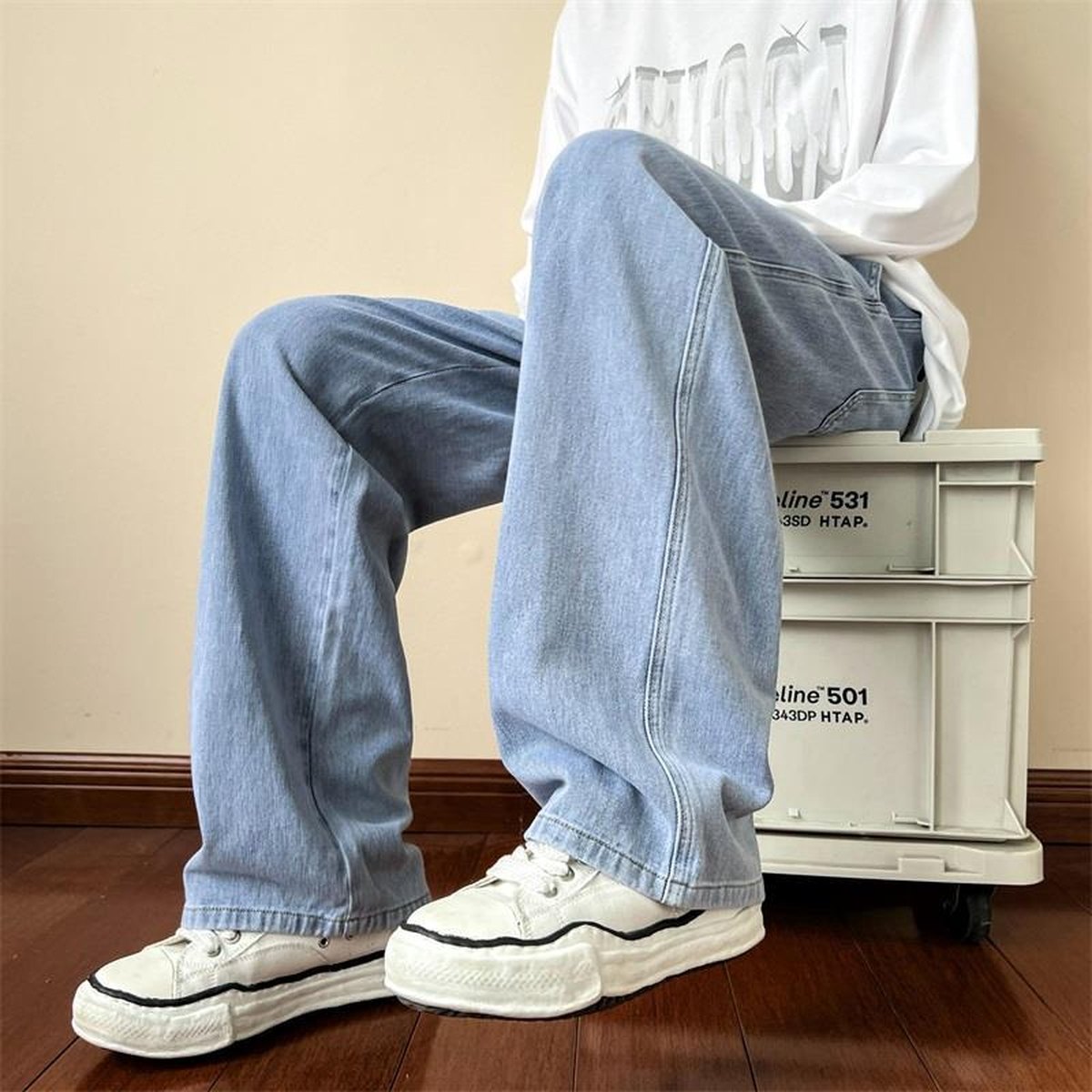 Men's Distressed Straight Jeans
