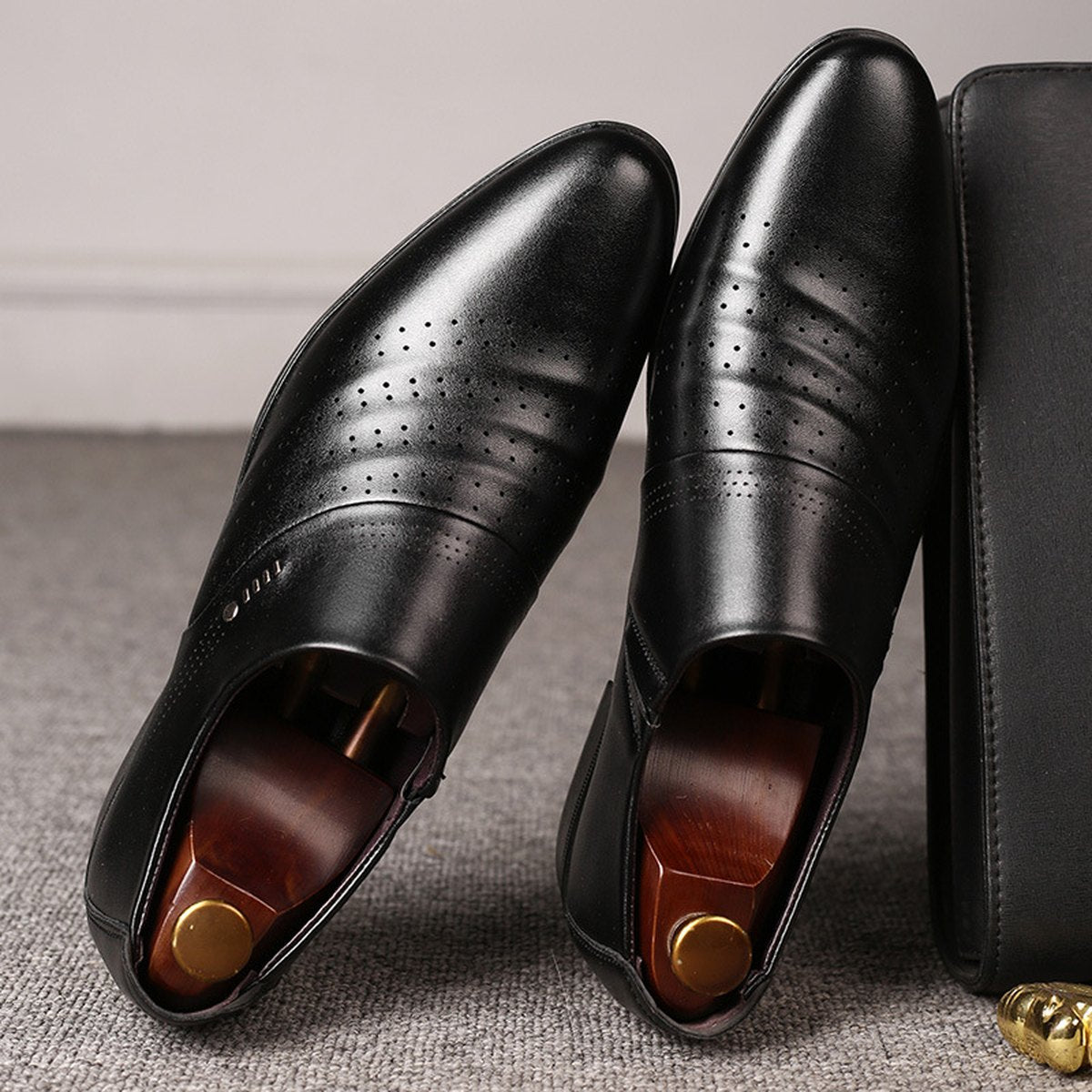Men's Pointed Leather Shoes