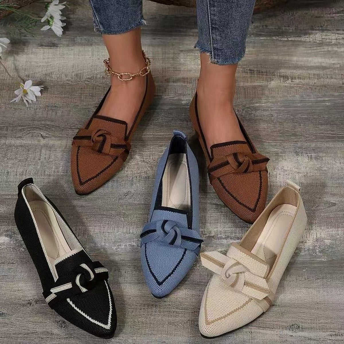 Women's Pointed Bow Flats