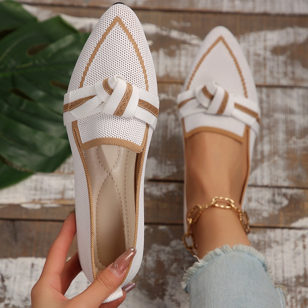 Women's Pointed Bow Flats