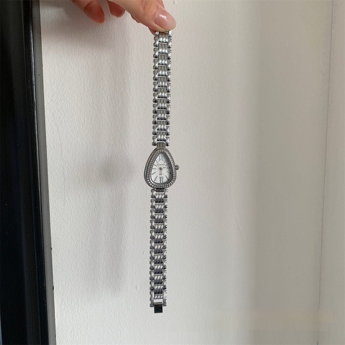 Golden Snake Head Gorgeous Chain Watch