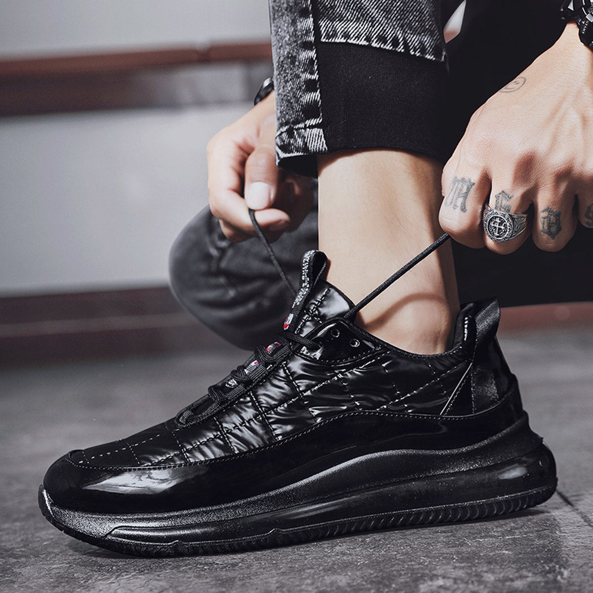 Men's Fleece-lined Warm Middle High Top Sneakers