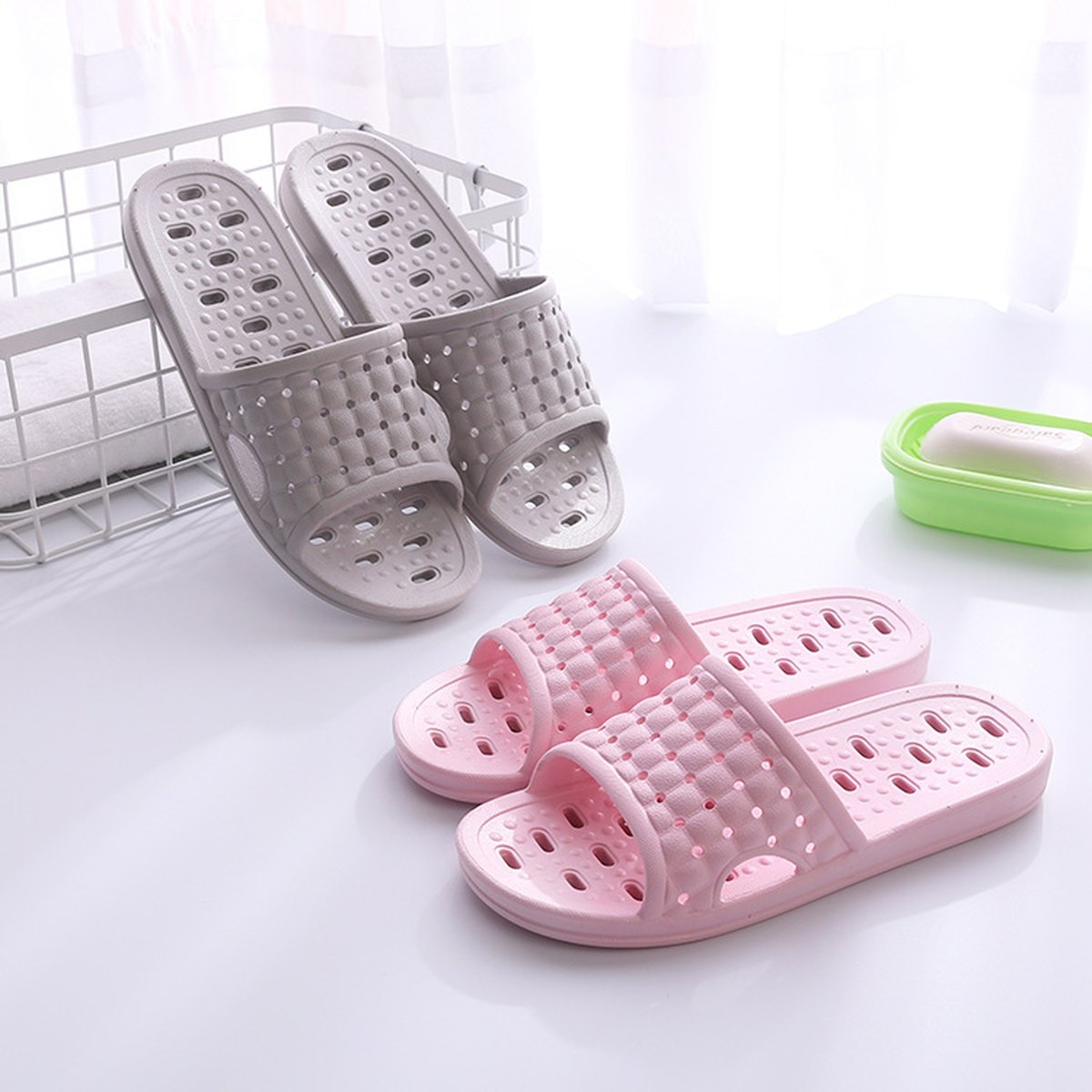 Men's House Shoes Non-slip Hollow Sole Design Floor