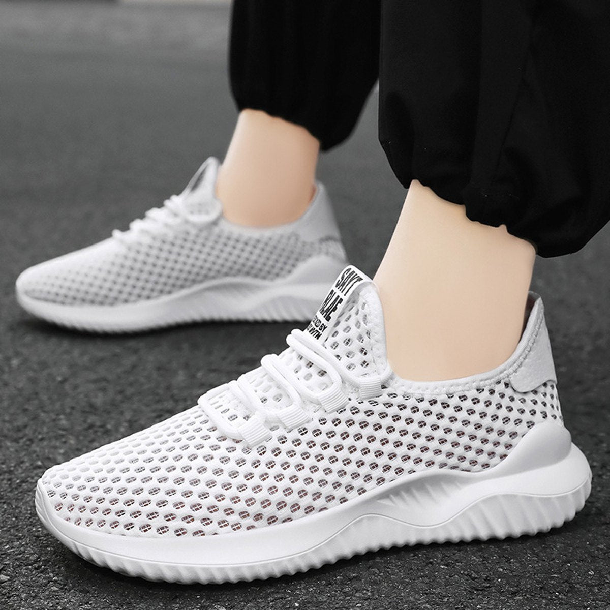 Men's Light Mesh Running Shoes
