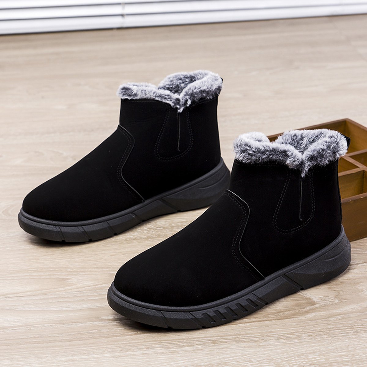 Men's Plush-Lined Snow Boots