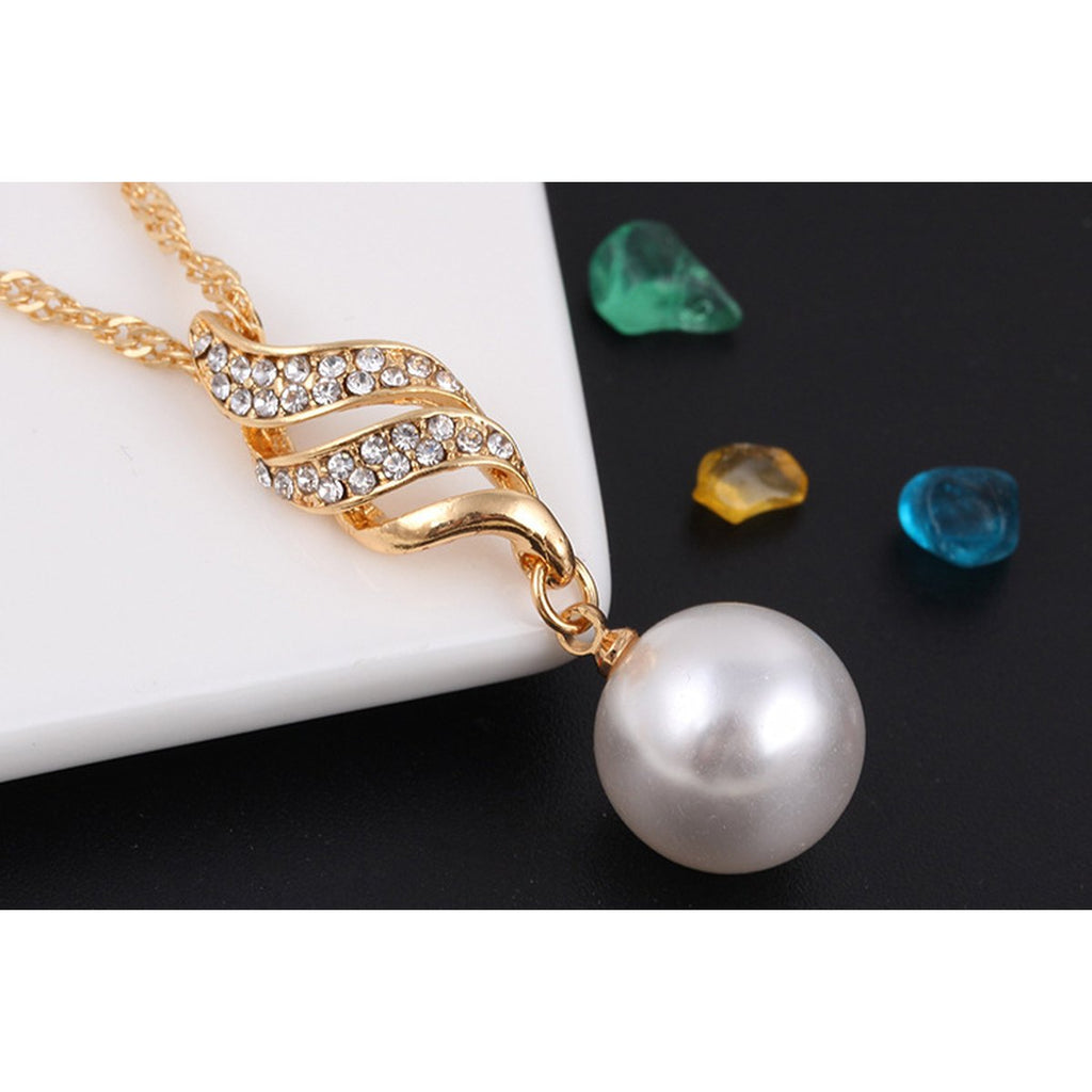 Pearl Stud Necklace Set