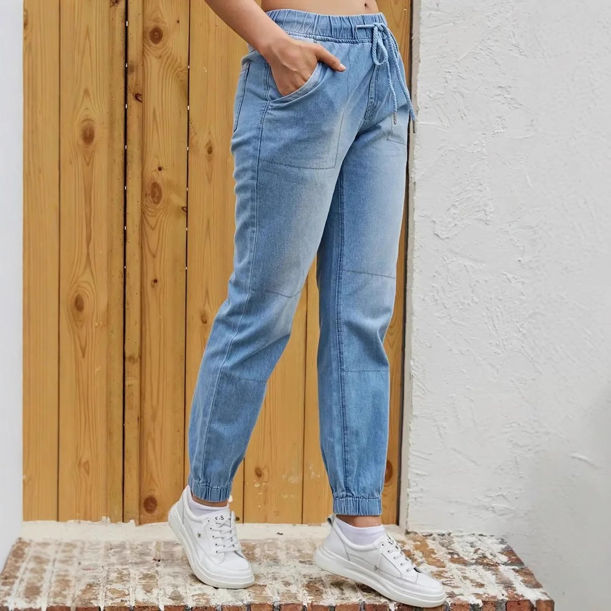 Women's Elastic Waist Jeans