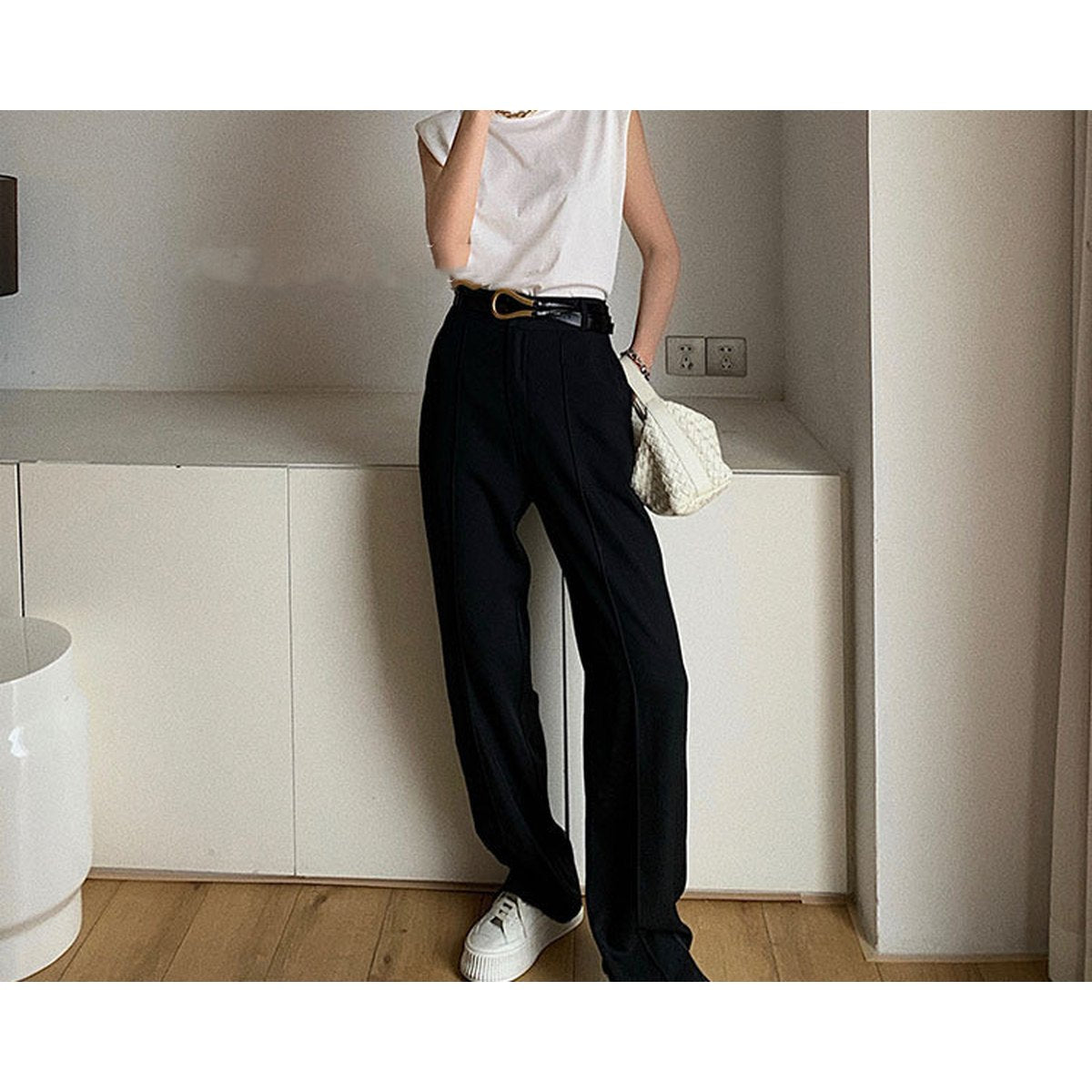 Women's Sleeveless Shirt
