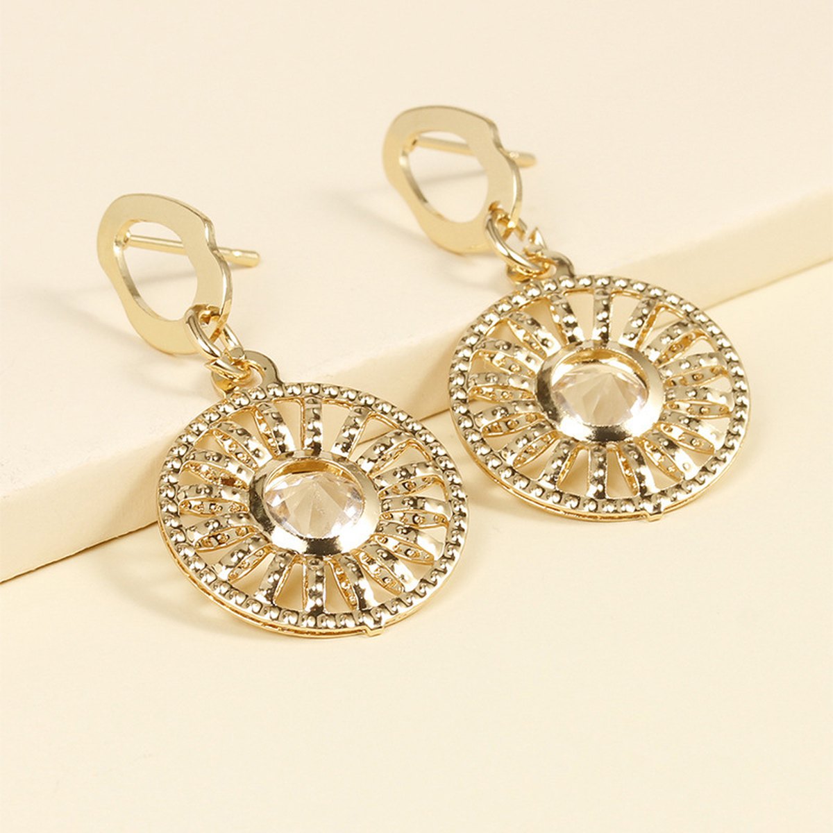Selling Earrings Round