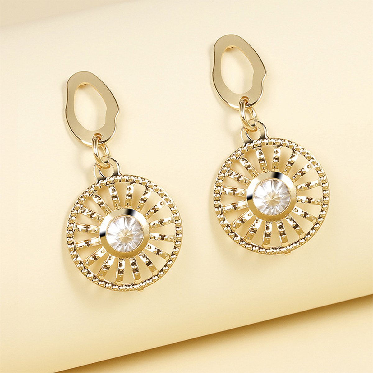 Selling Earrings Round