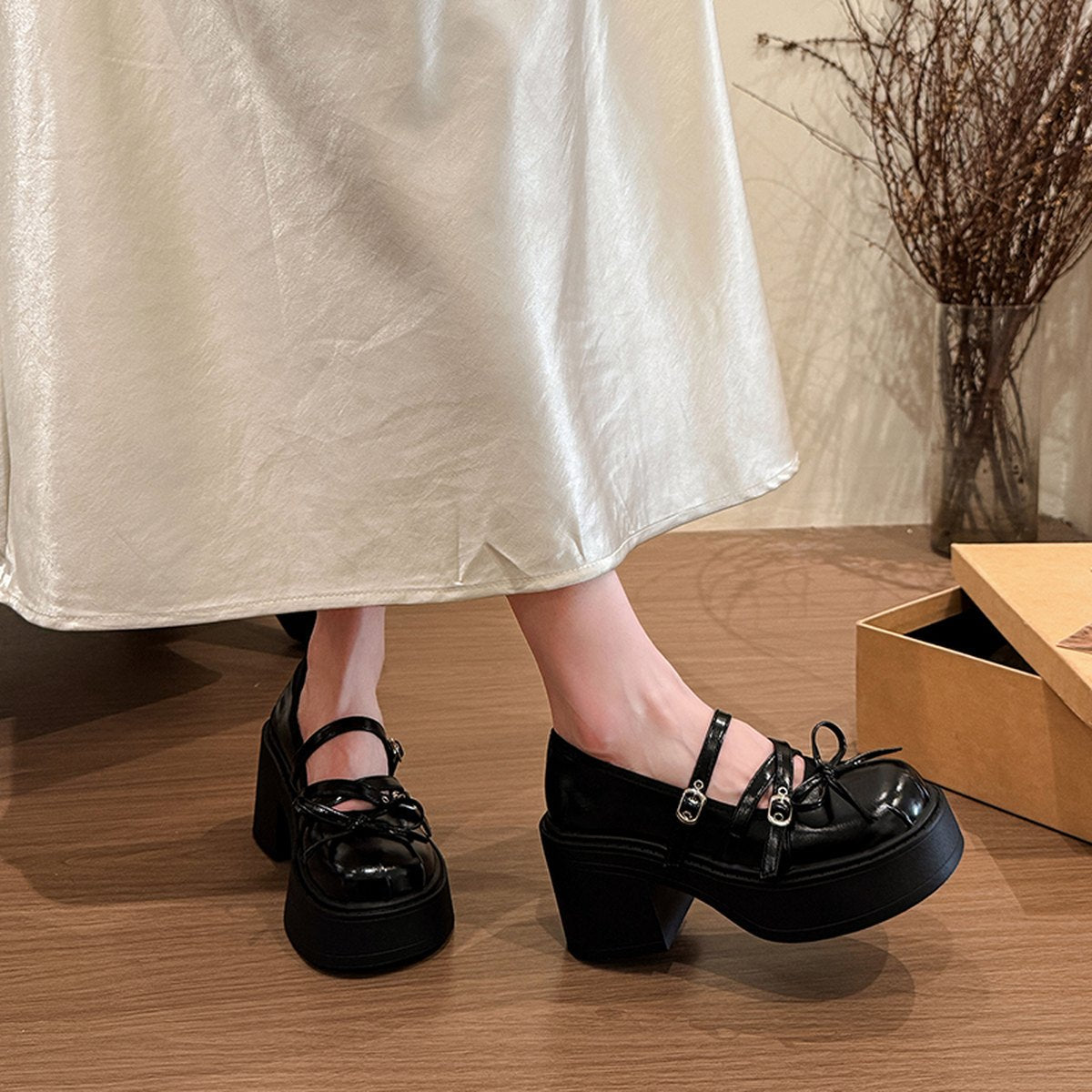 Women's Black Round Toe Platform Mary Janes French