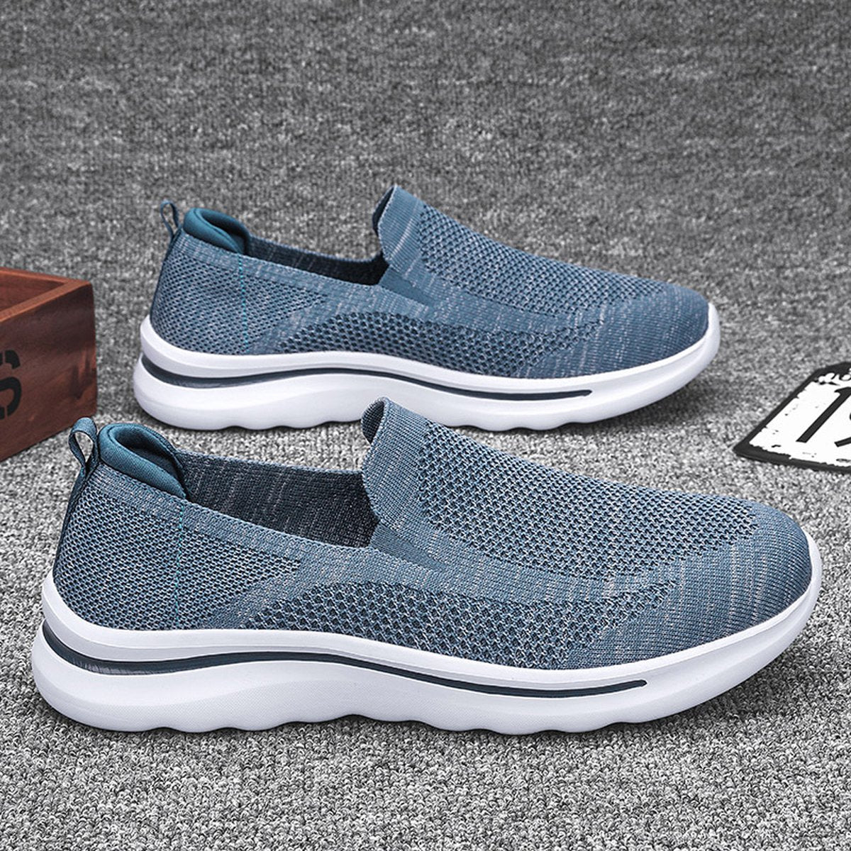 Women's Breathable Mesh Sports Walking Jogging Flat Shoes