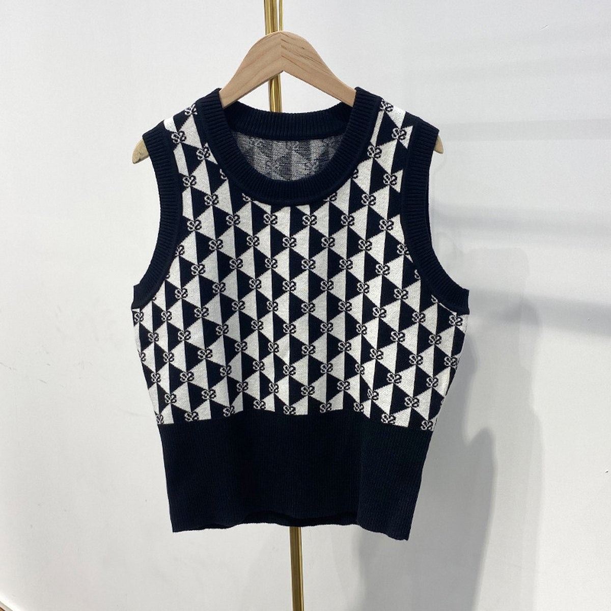 Women's Diamond Jacquard Letter Geometric Vest