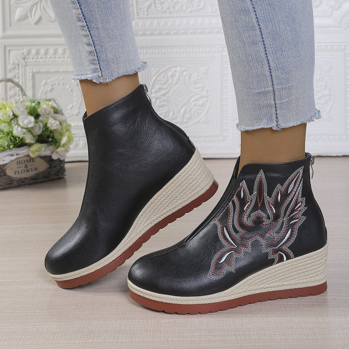 Women's Embroidered Thick Version Retro Ankle Boots