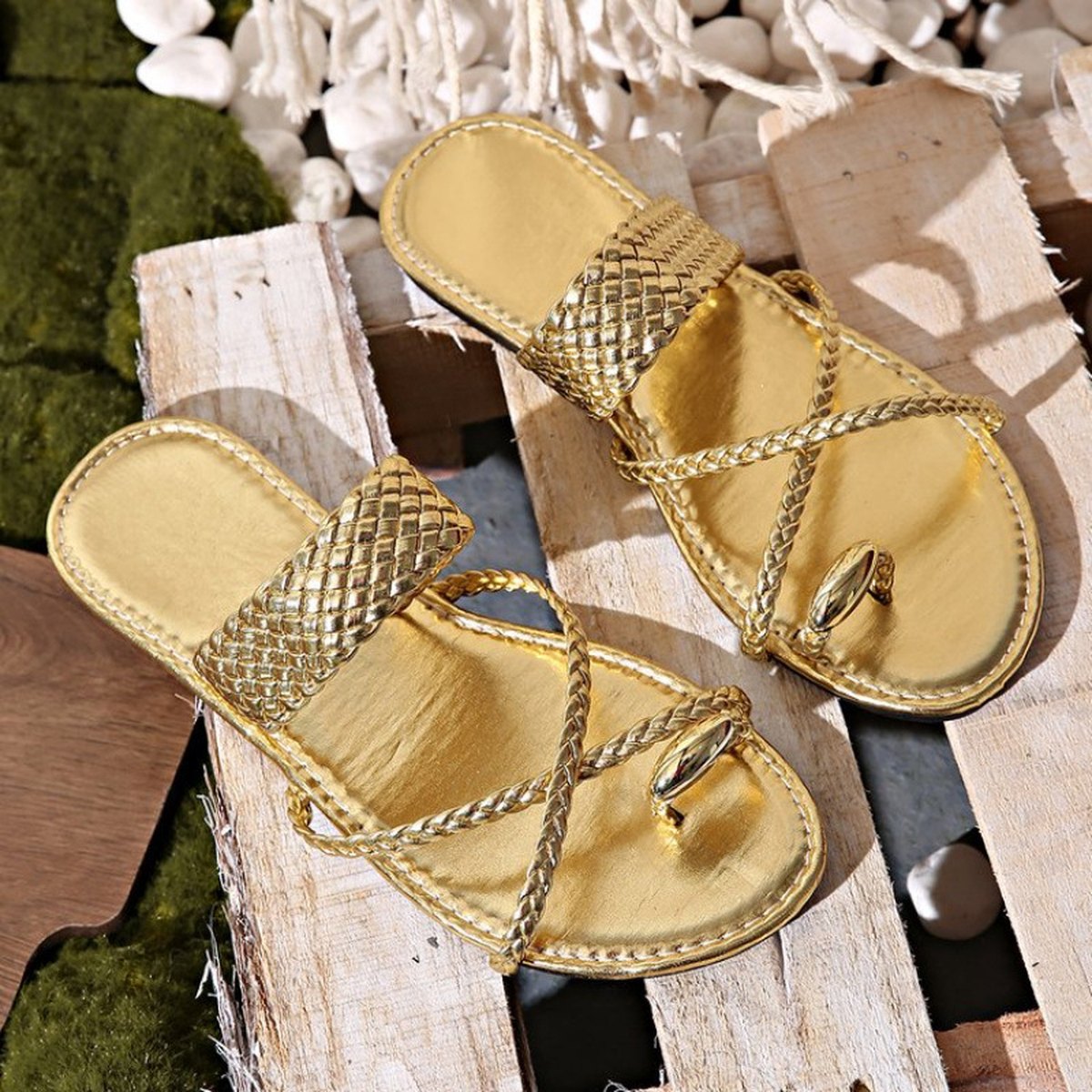 Women's Flat-soled Beach Sandals