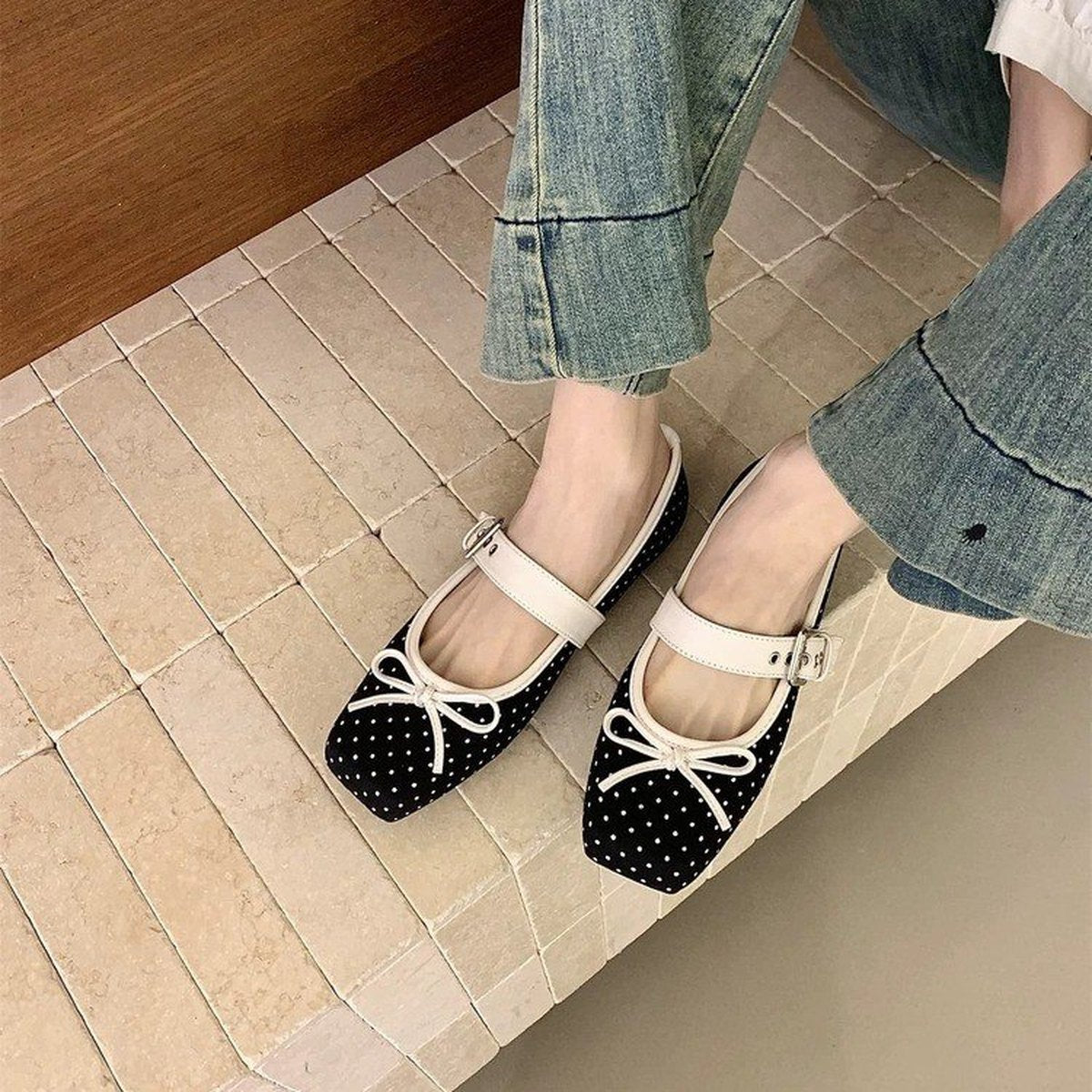 Women's French Vintage Polka Dot Ballet Flats Shallow