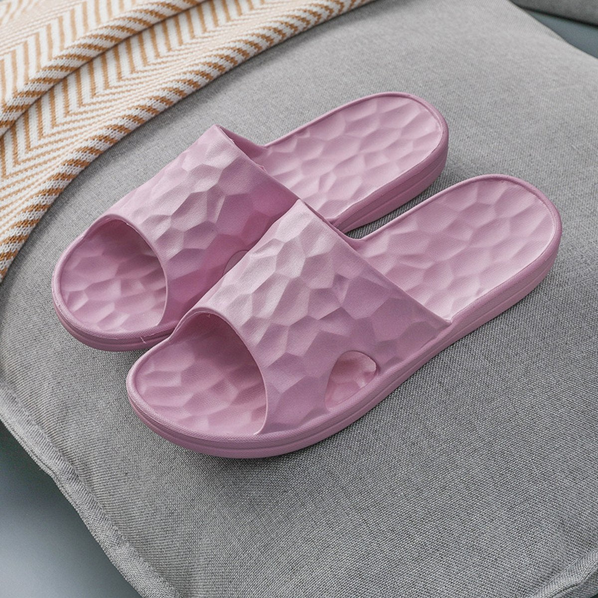 Women's Geometric Bathroom Slippers