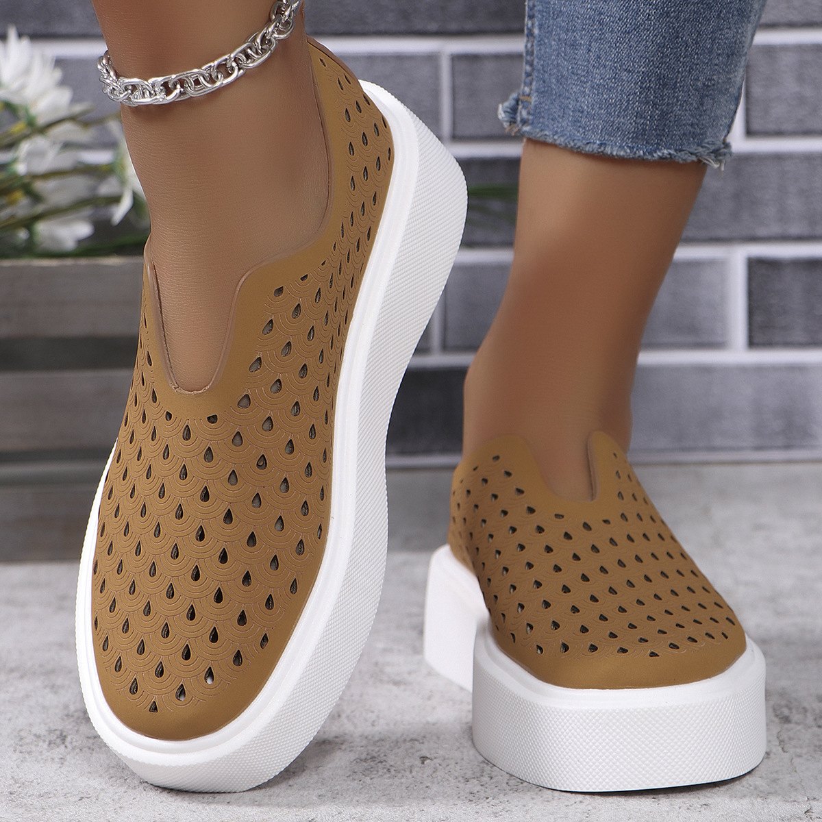 Women's Hollow-Out Slip-On Flats