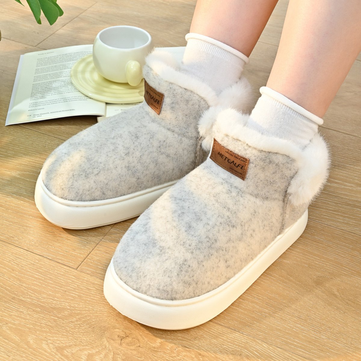 Women's Indoor Keep Warm Outerwear Bag Heel Plus
