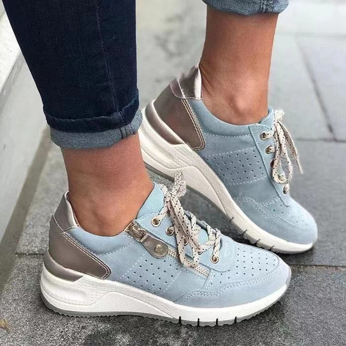 Women's Lace-up Sneakers Cozy Tinck-soled Sports Shoes