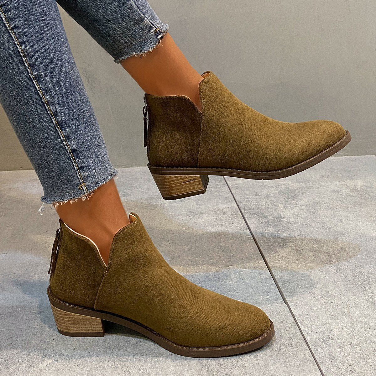 Women's Martin Plus Size Pointed Ankle Boots