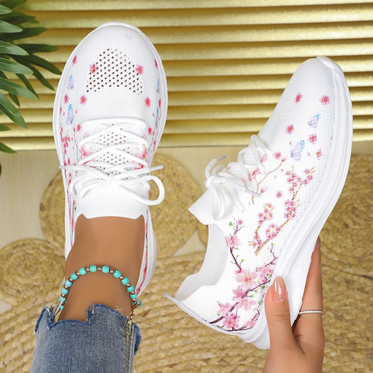 Women's Plus Size Printed Lightweight Fly-knit Sneakers