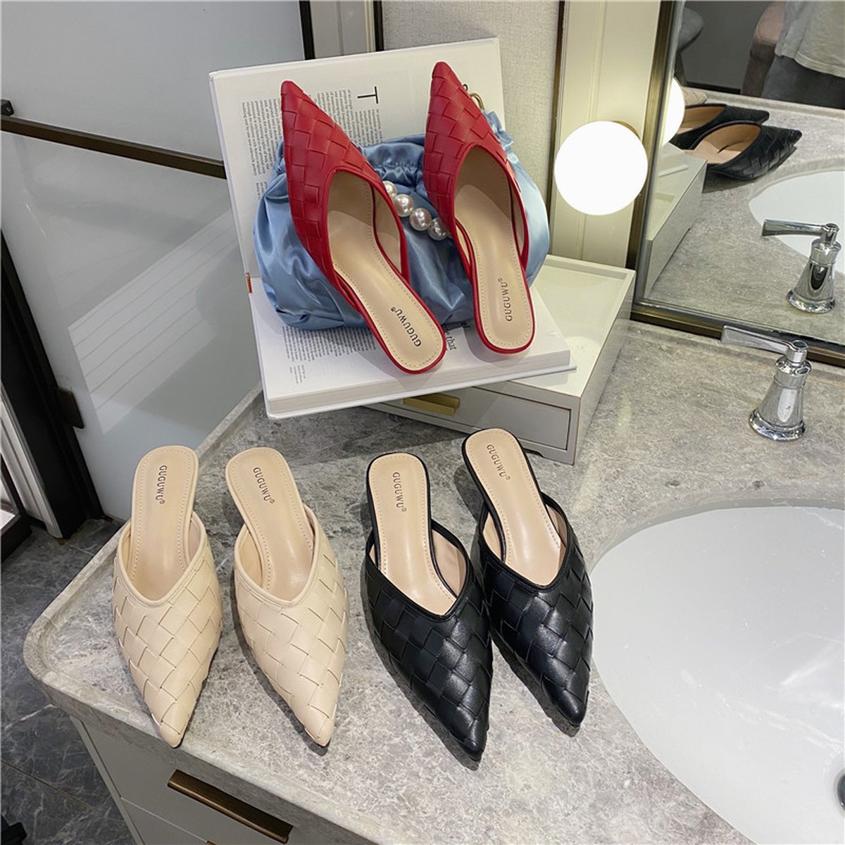Women's Pointed Kitten Heel Mules