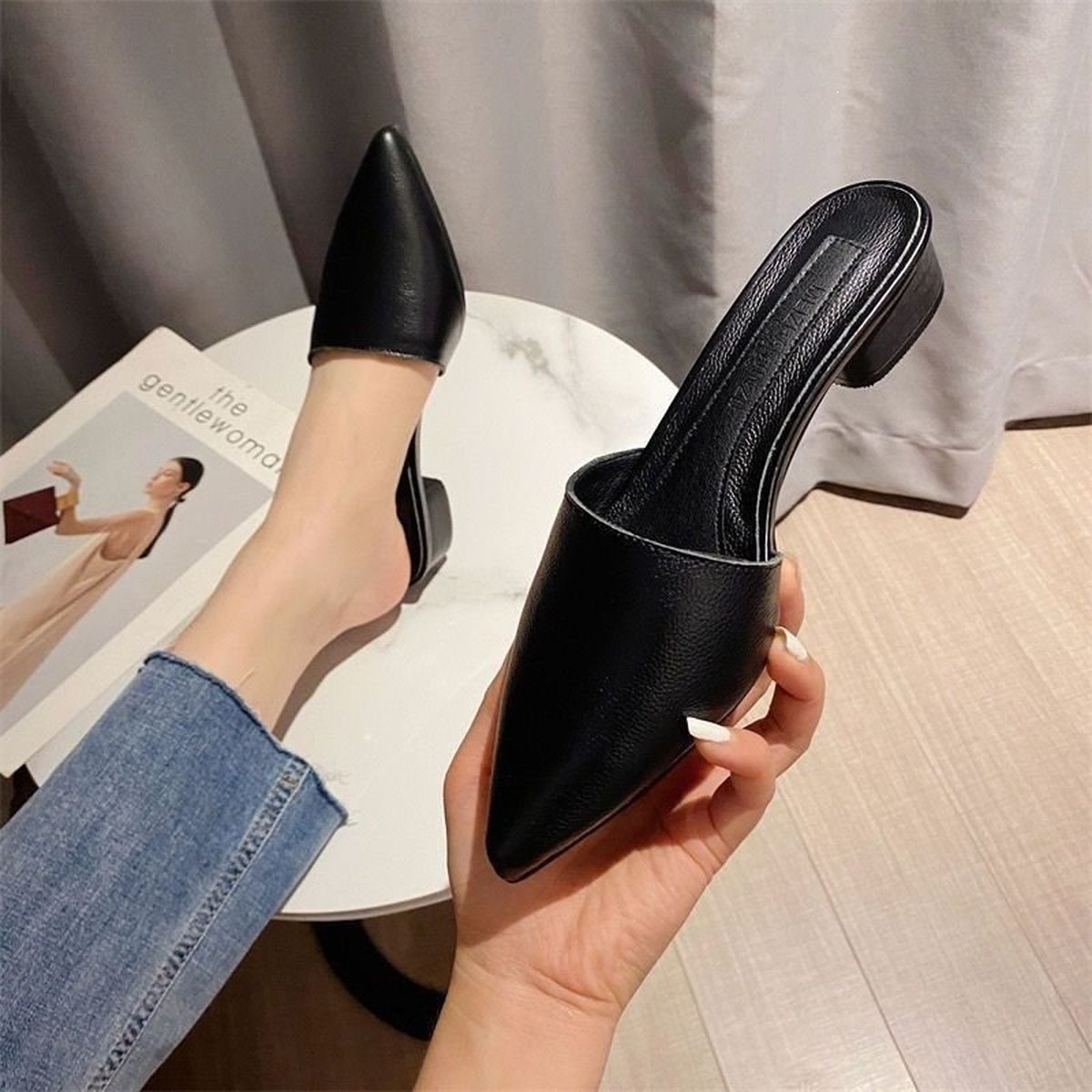 Women's Pointed-toe Chic Slip-on Loafers