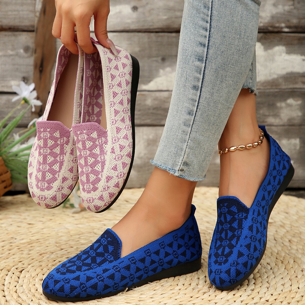 Women's Printed Round Toe Flat Shoes Casual Hollow