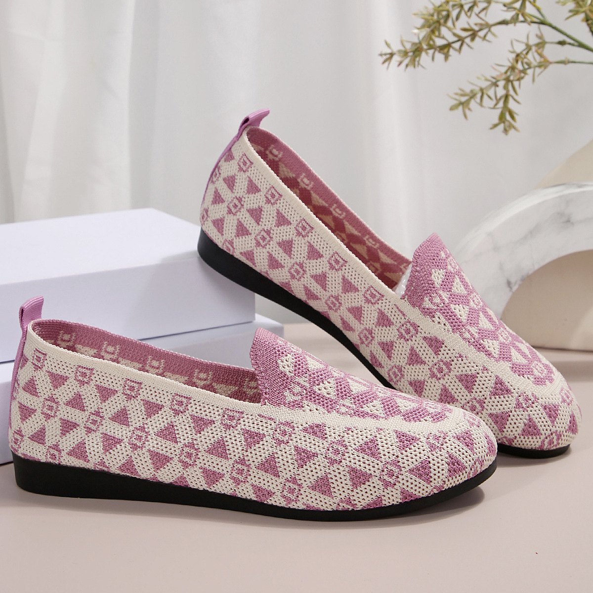 Women's Printed Round Toe Flat Shoes Casual Hollow