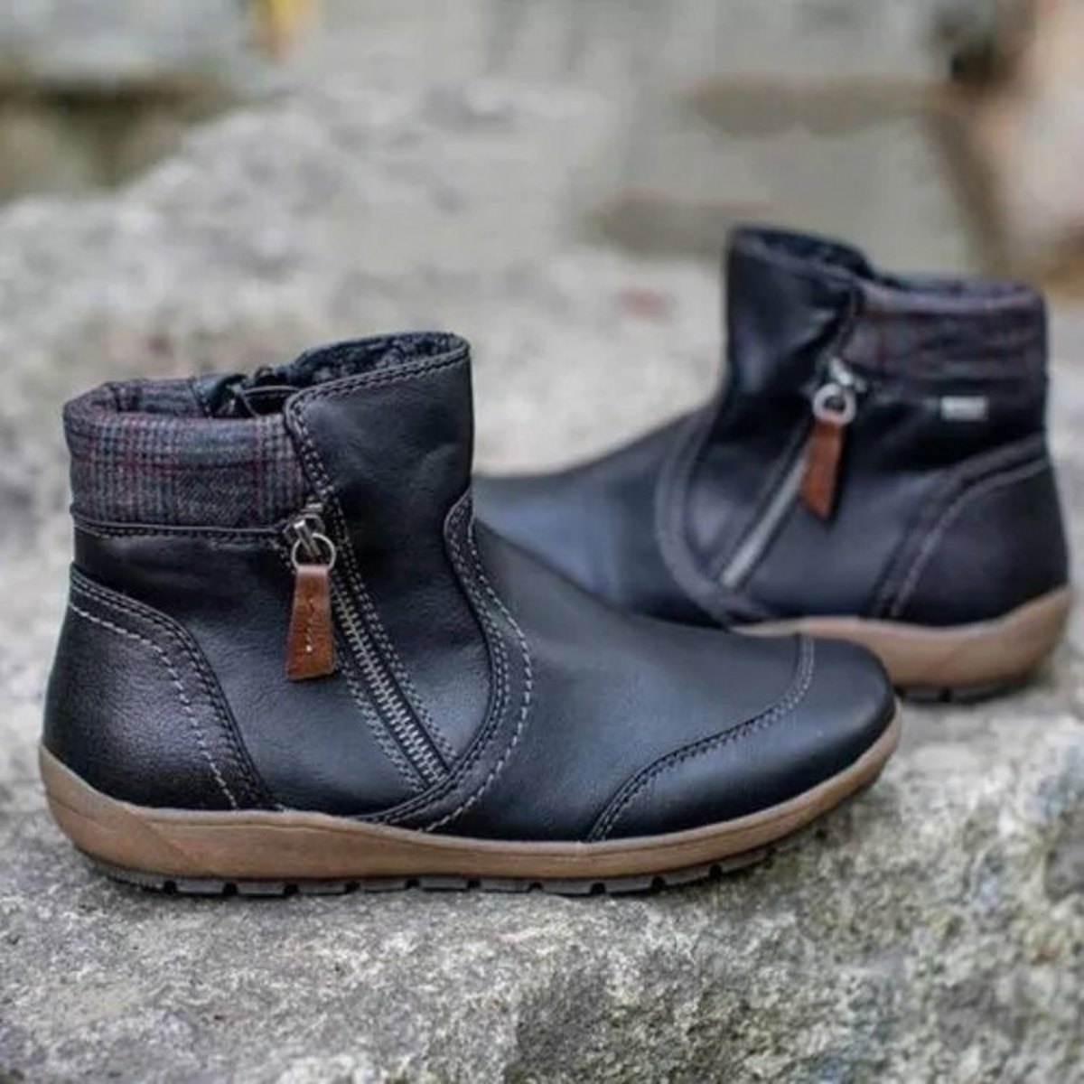 Women's Retro Side Zip Ankle Boots