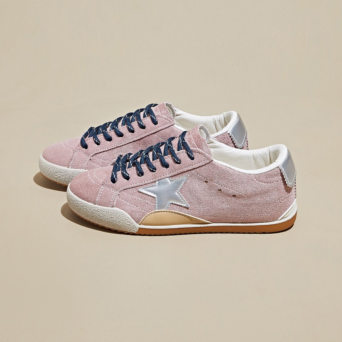 Women's Retro White Sneakers