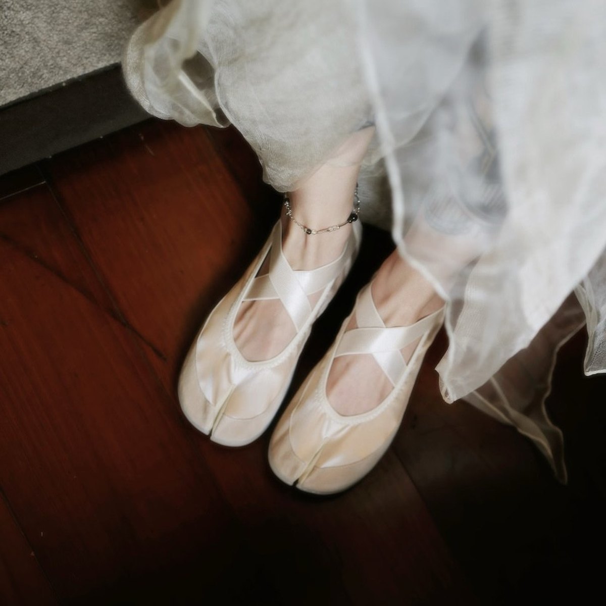 Women's Satin Colorblock Open-toe Stretch Cross-strap Flat Ballet