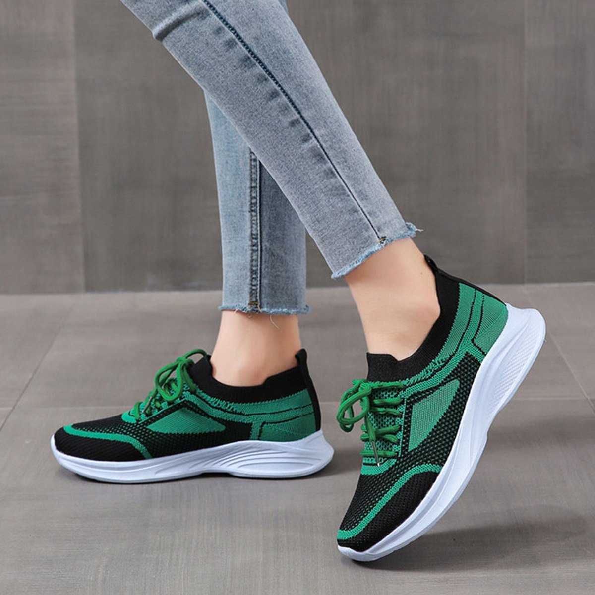 Women's Sneakers Lace-up Mesh Green Black Sports Shoes