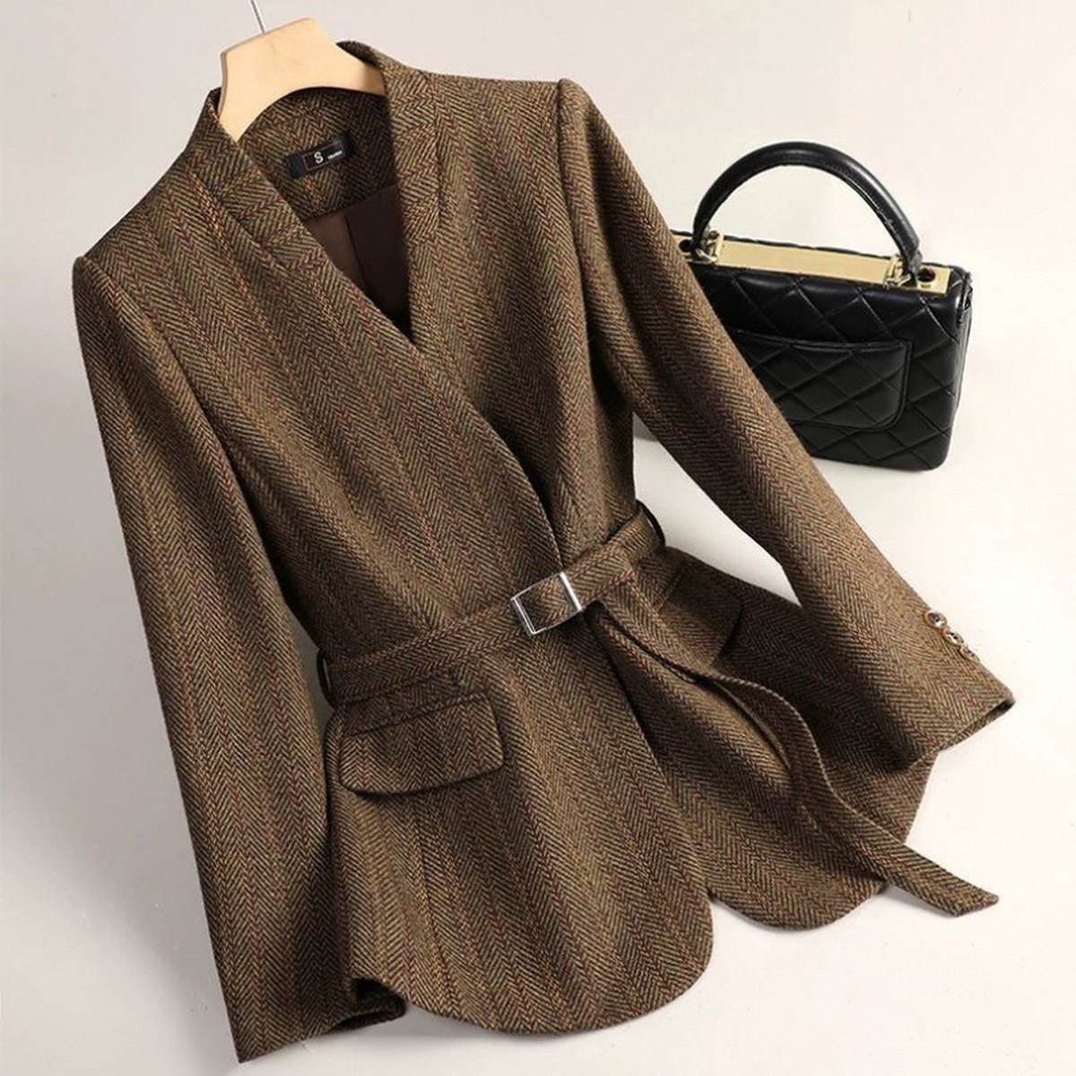 Women's Sophisticated Wool Blazer