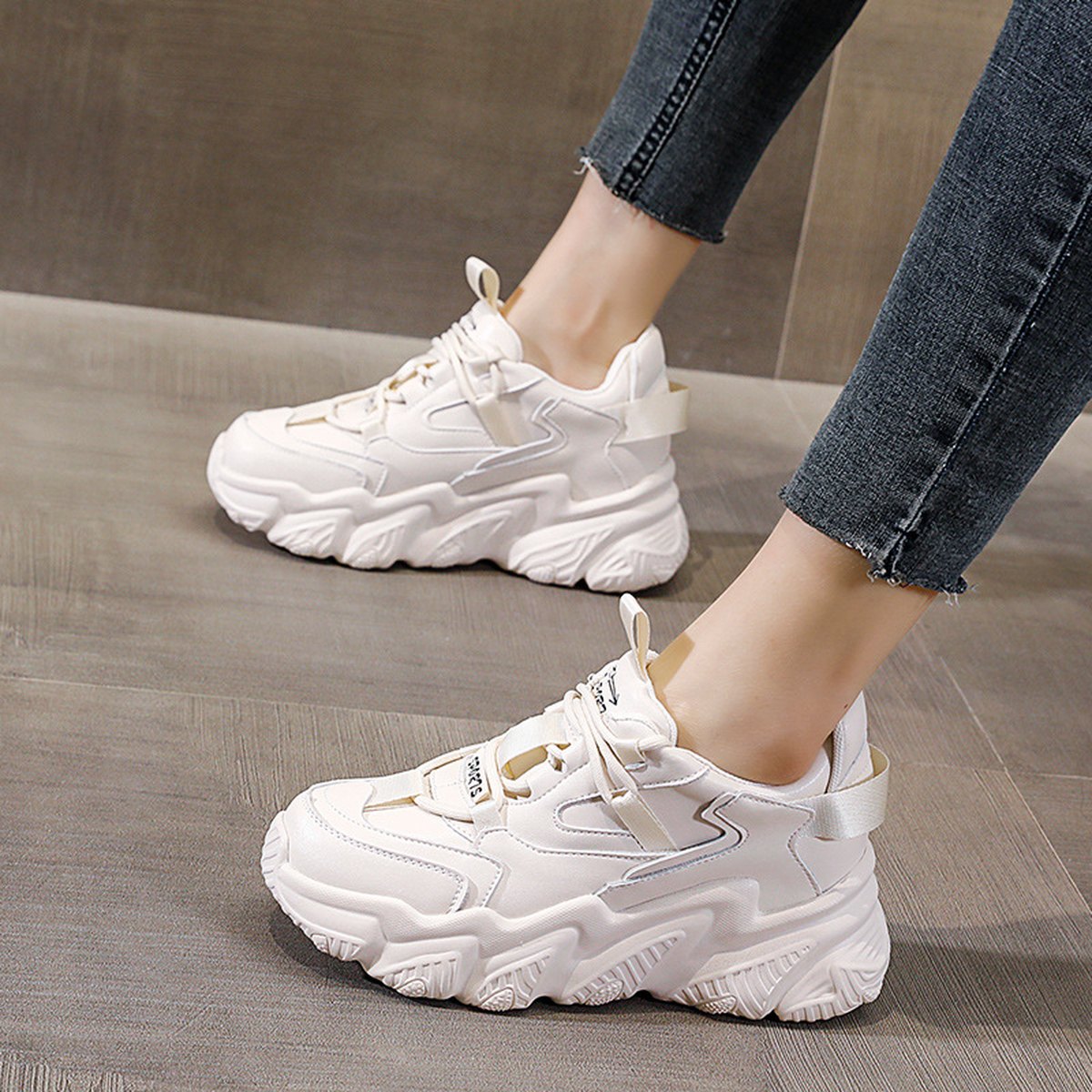 Women's Versatile Platform Chunky Sole Sneakers