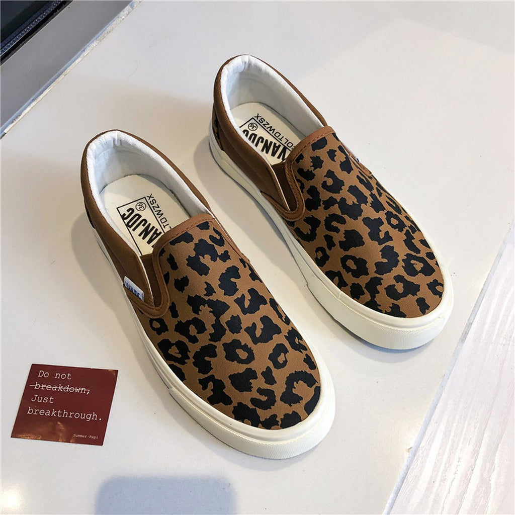 Women's Versatile Slip-on Leopard Print Canvas Shoes