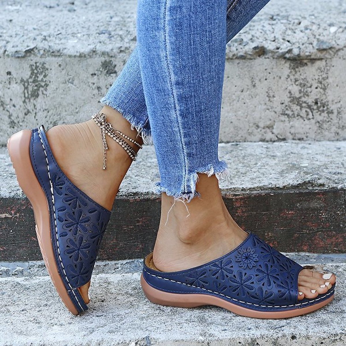 Women's Wedge Toe Loop Sandals