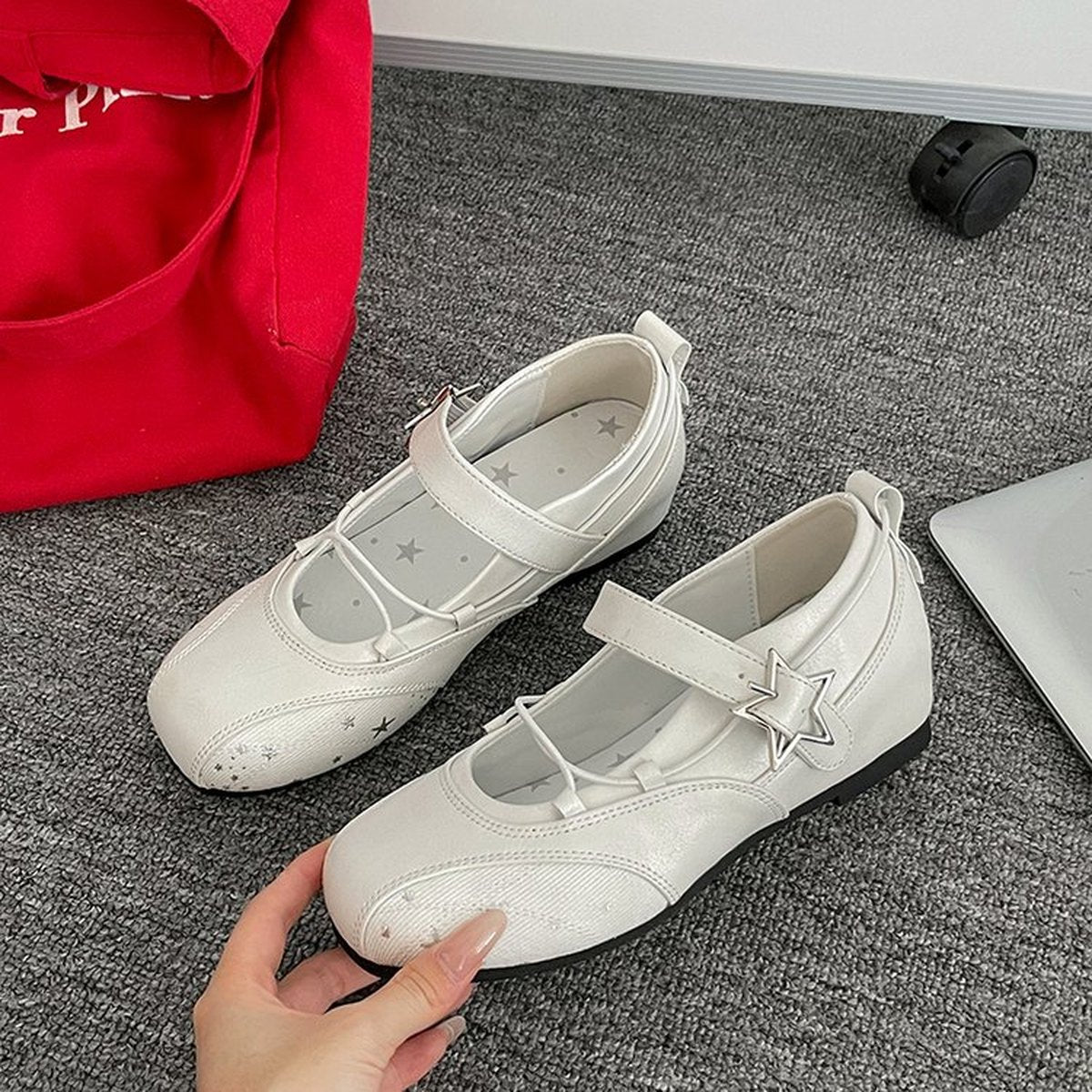 Women's White Star Embroidery Mary Jane Flats Square