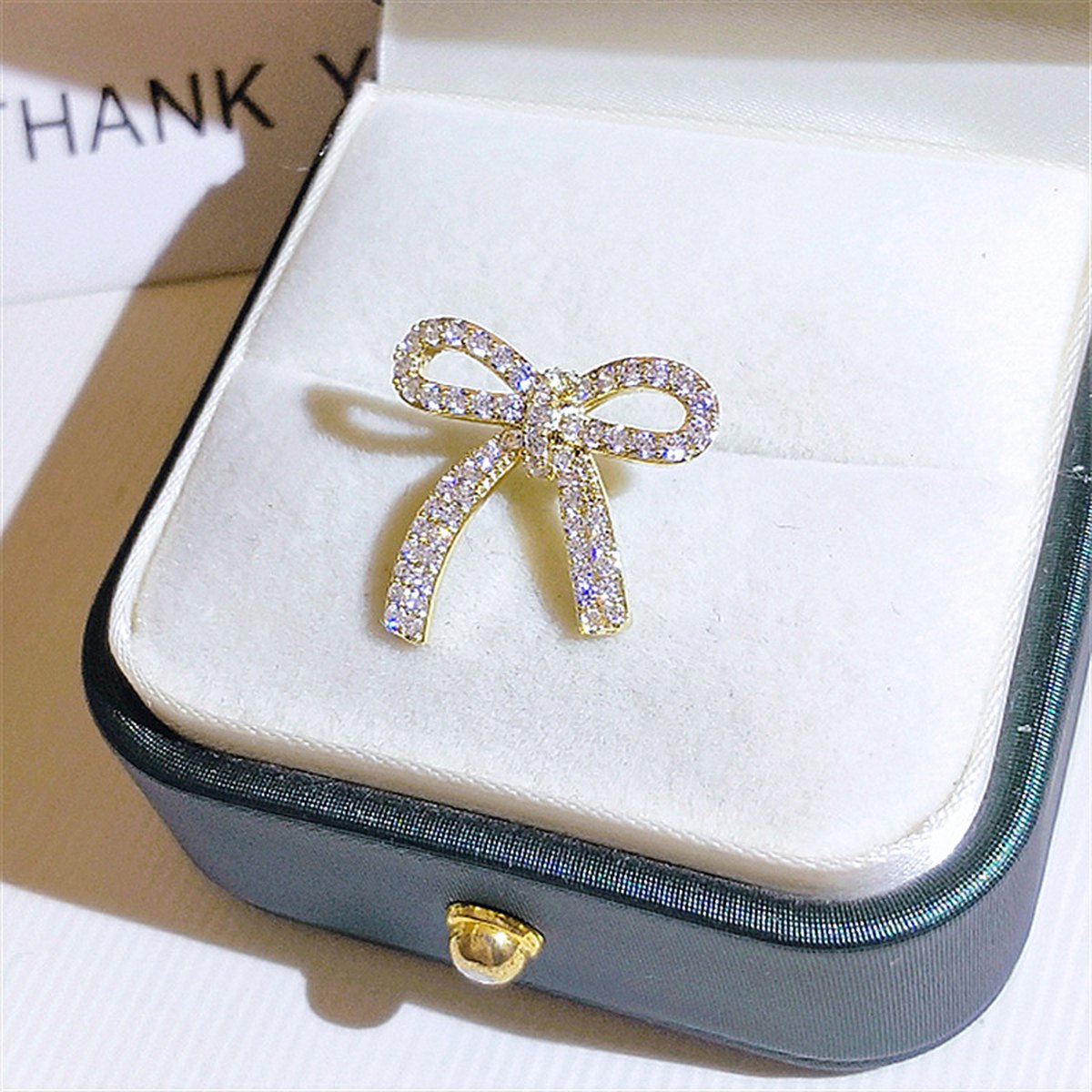 Zircon Brooch Bow Knot